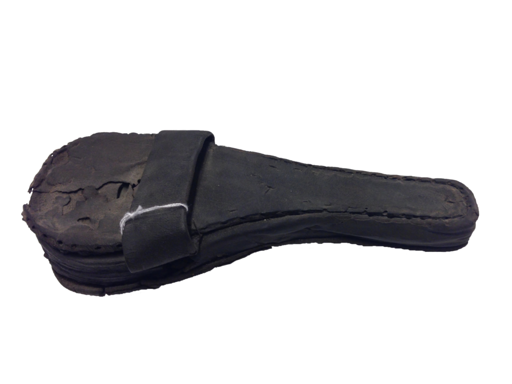 1500-tallets skomagere lavede sko, der var symmetriske og ikke passede specifikt til venstre eller højre fod.